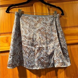 Hollister White and Blue Mini Skater Skirt